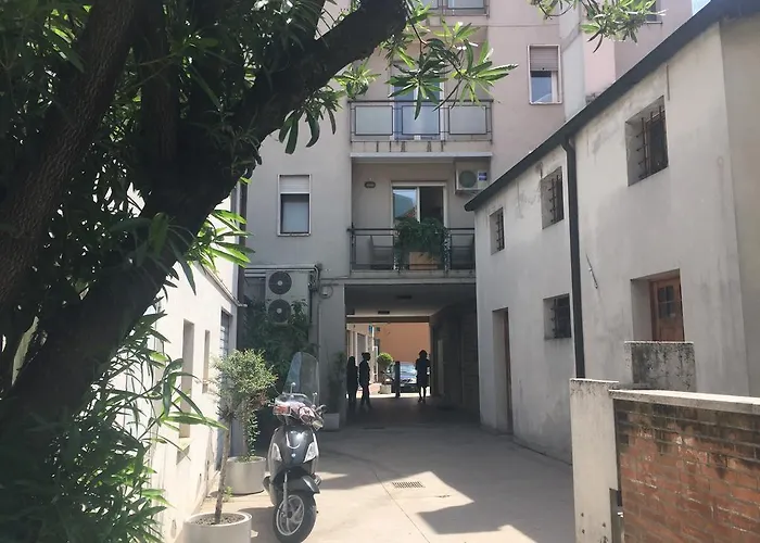 Residenza Giacomuzzi Alojamento de Acomodação e Pequeno-almoço 4*