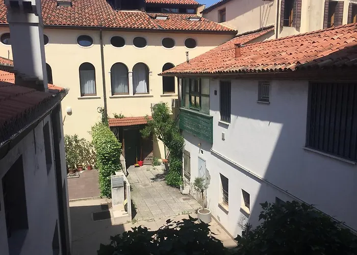 Residenza Giacomuzzi Alojamento de Acomodação e Pequeno-almoço