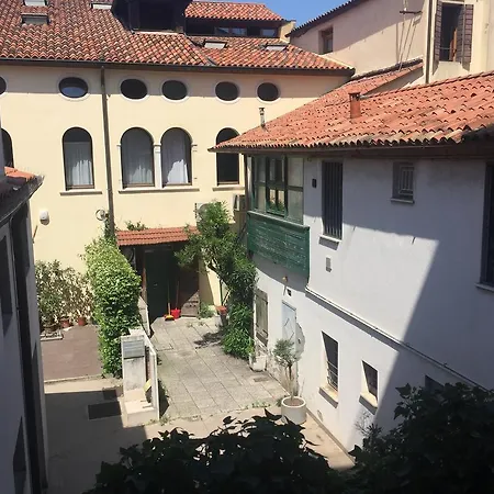 Residenza Giacomuzzi Oda ve Kahvaltı